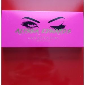 NEW ANASTASIA & ALYSSA EDWARDS SHADOW PALETTE